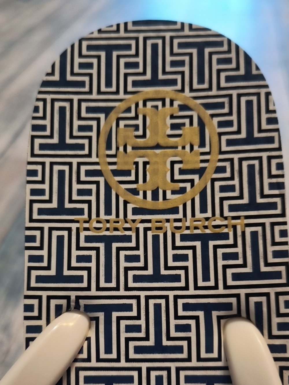 Tory Burch Flip Flip - Picture 3 of 4